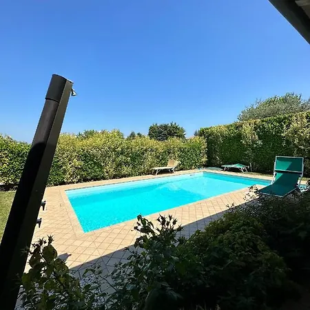 Oliva Semesterbostad Manerba del Garda